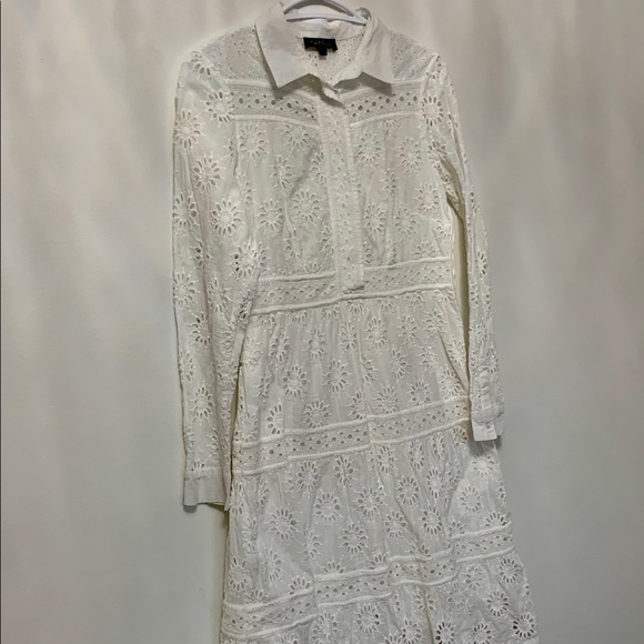 Lace Dress - Long Sleeves - Picture 3 of 10